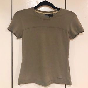 PATAGONIA Women’s Olive Top (XS)